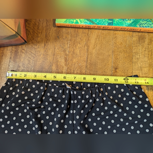 Bloomer Ruffle Capris - Picture 5 of 8